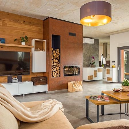 Apartments Bijou With Big Private Garden Near Umag Vilanija Exterior foto