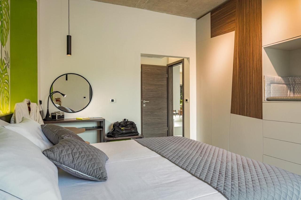 Apartments Bijou With Big Private Garden Near Umag Vilanija Exterior foto